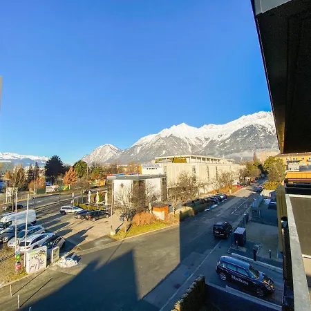 Blackhome East I Contactless Check-in Innsbruck