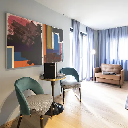 Апарт-готель Blackhome East I Contactless Check-in 3*