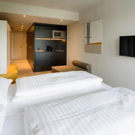 Apartahotel Blackhome East I Contactless Check-in 3*