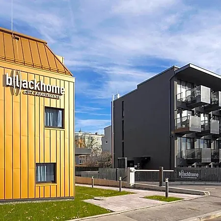 Ξενοδοχείο με διαμερίσματα Blackhome East I Contactless Check-in