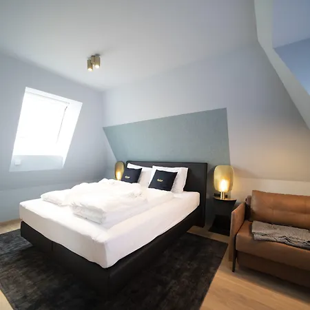 Blackhome East I Contactless Check-in 3*