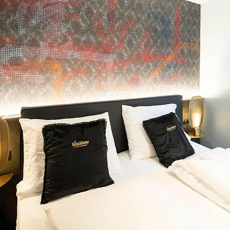 Blackhome East I Contactless Check-in Appart hôtel 3*