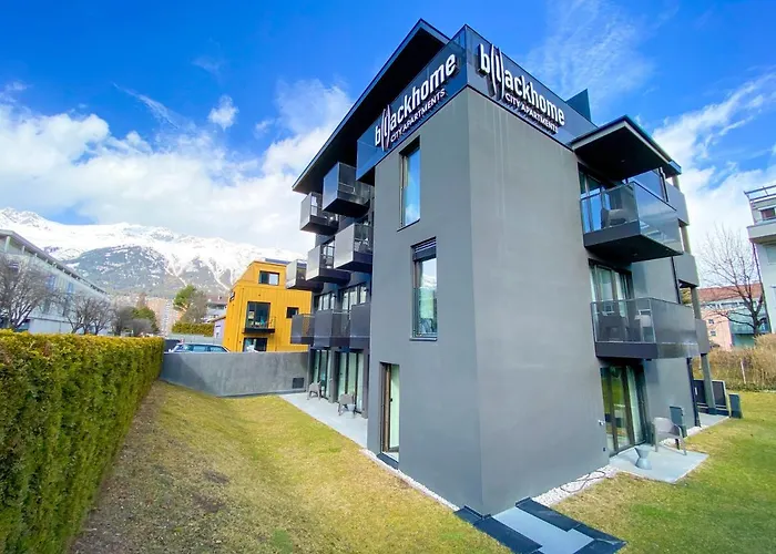 Blackhome East I Contactless Check-in 3*