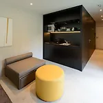 Апарт-готель Blackhome East I Contactless Check-in Інсбрук