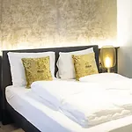 Апарт-готель Blackhome East I Contactless Check-in 3*
