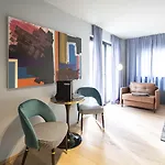 Апарт-готель Blackhome East I Contactless Check-in 3*