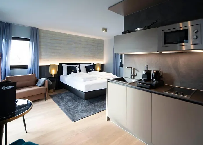 Blackhome East I Contactless Check-in 3*